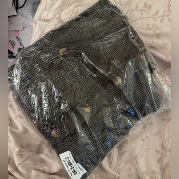 Oli & Hali Mineral Washed Waffle Knit Shacket - Picture 4 of 4